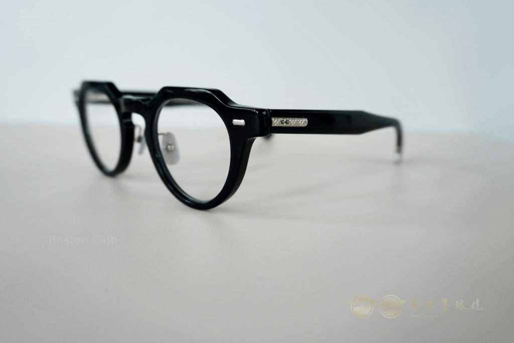 CHUCK Col.01