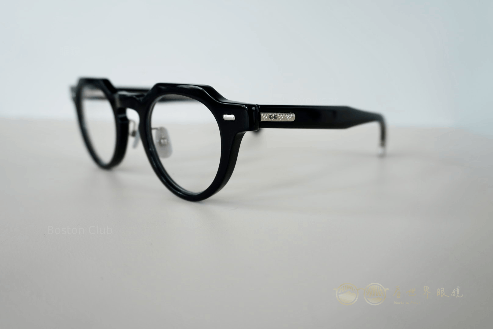 CHUCK Col.01