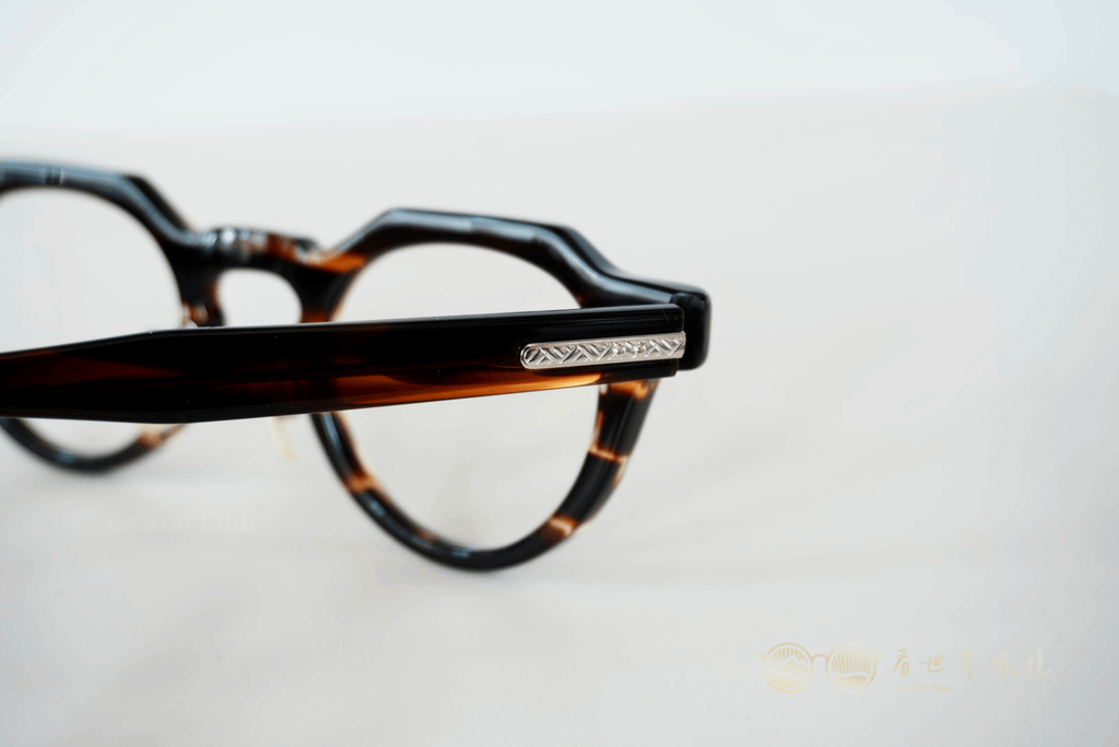 CHUCK Col.02