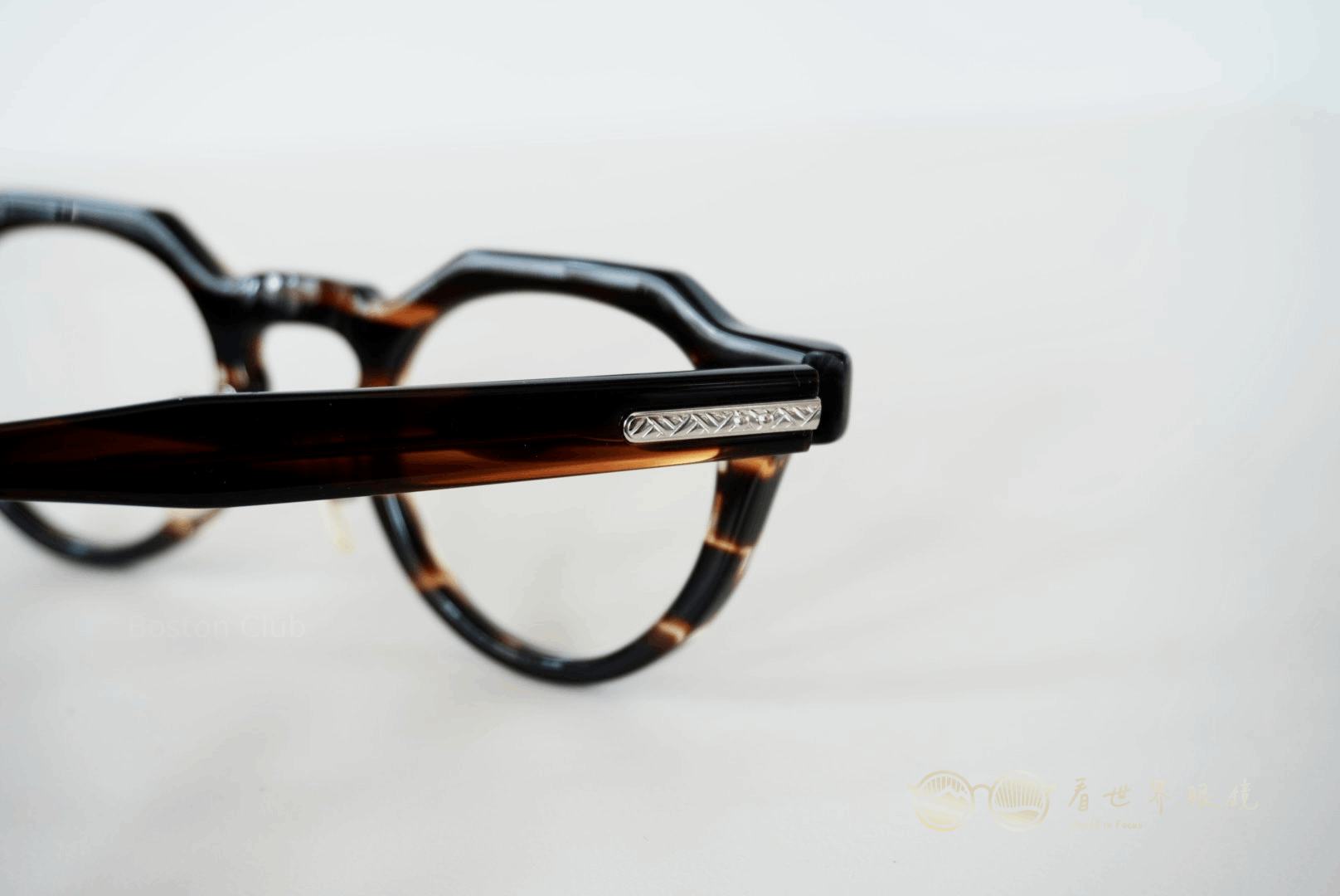 CHUCK Col.02